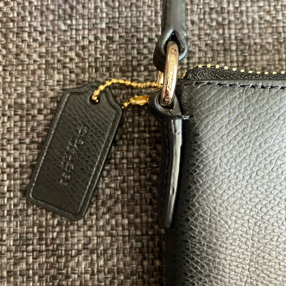 EUC Coach Crossgrain Leather Bag & Pouch F529881 East West Pop Crossbody